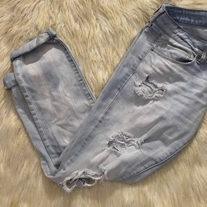 Size 6 distressed American Eagle jeans
